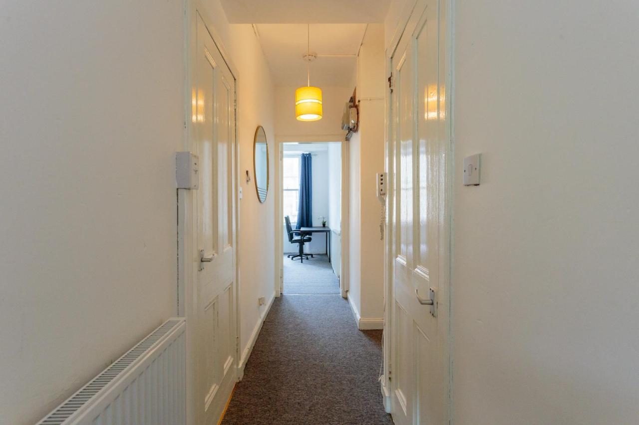 One Bedroom Apartment Just A 10 Min Walk From City Center! Edinburgh Exteriér fotografie