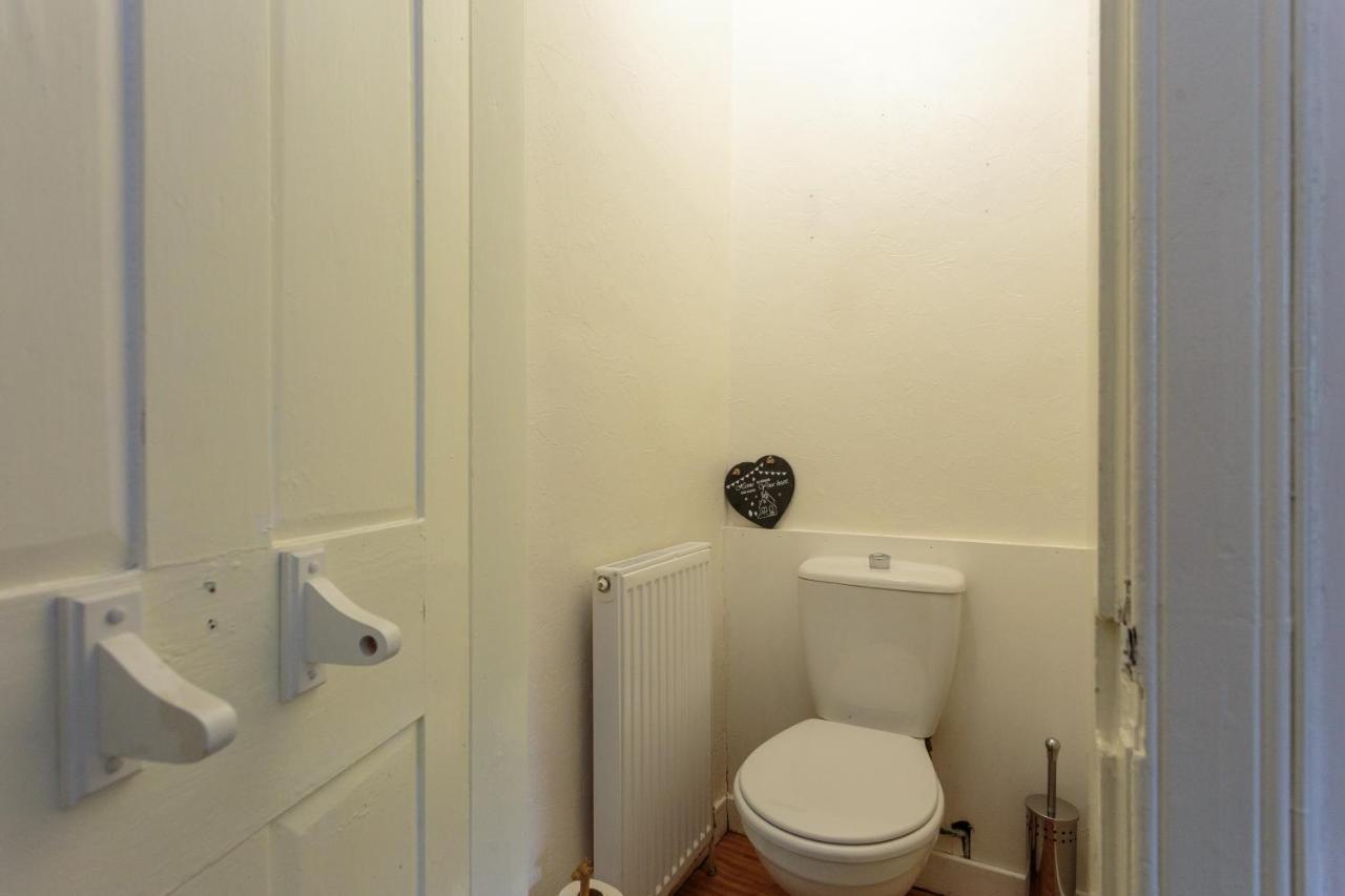 One Bedroom Apartment Just A 10 Min Walk From City Center! Edinburgh Exteriér fotografie